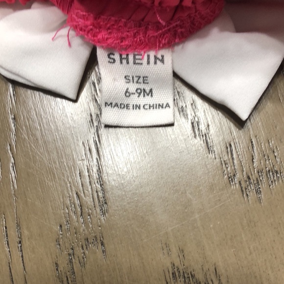 Shein baby girl 2 piece outfit - Picture 5 of 6